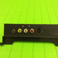 3320-0012-0146 259D30333 (3A) Vizio L32 Input Port Jack IO Board