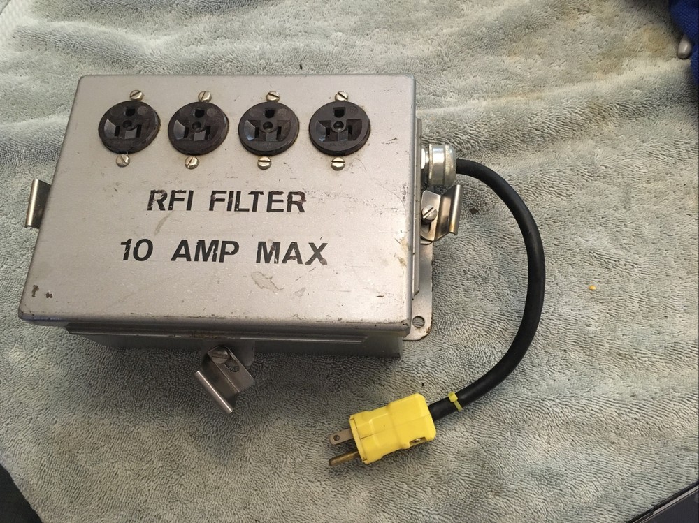 10 Amp RFI EMI Filter + Distribution Box W/ 4 Receptacles Corcom 120vac