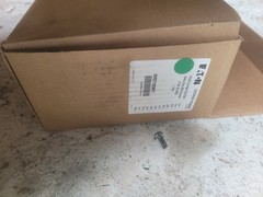 EATON COOPER Heavy Duty MOV ARRESTER 27KV 22 MCOV UHS2710Z0017 New in box