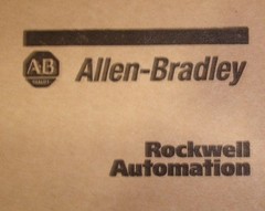 New Allen Bradley Rockwell Automation 800H-NP33 Pushbutton Cover 2 hole type 7&9