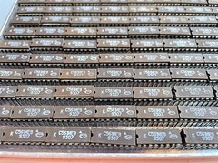 KS561IE9 = CD4022AE IC ~ Microchip USSR NOS X50 PCS