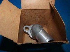 Ford F6AE-8594-AC F6AE8594AC Thermostat Housing New