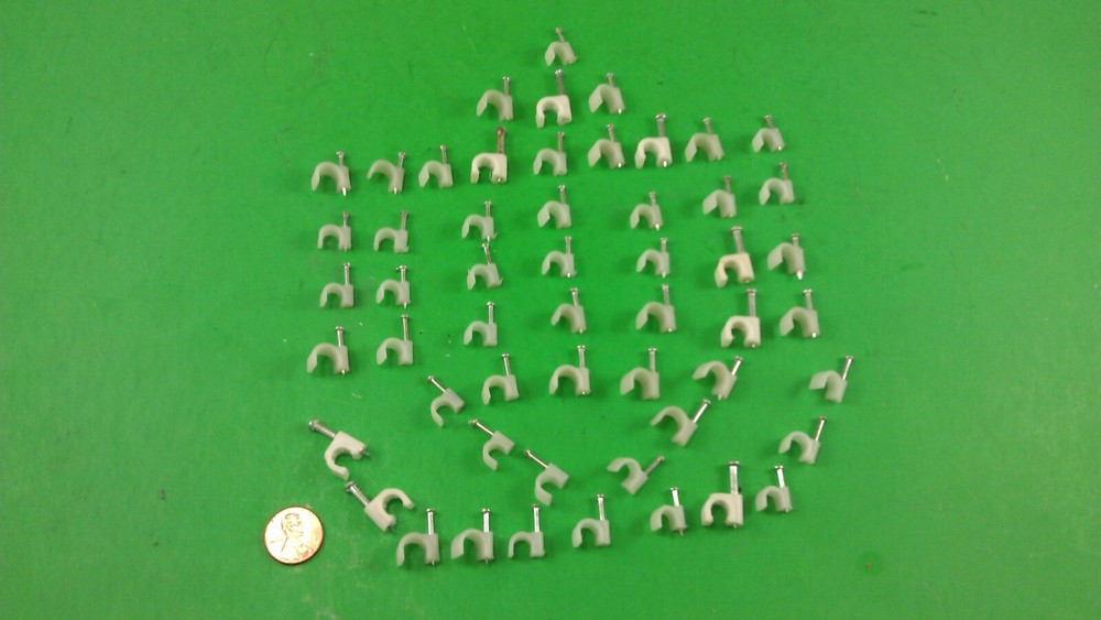 CIRCLE CABLE (UP TO 1/4″ DIAMETER) CLIPS WITH STEEL NAIL, COUNT 54