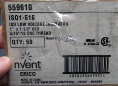 Lot 4 Erico 600V Electrical Insulators 1″ Standoff 5/16-18 Female Thread 559610