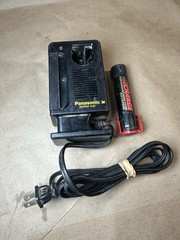 Panasonic RE503 Battery Charging Station 120V 110mA Input, 2.4VDC 1.4A Output
