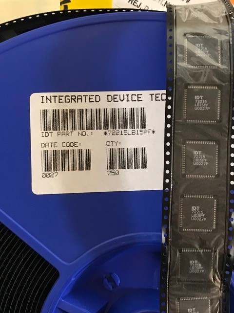 72215LB15PF IDT IC FIFO Mem Sync Dual 512 x 18 64-Pin TQFP SMD 2 PIECES