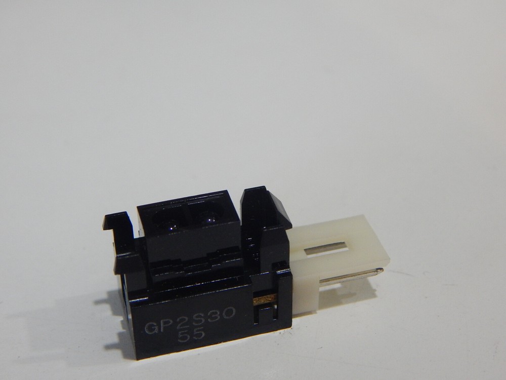 Sharp Electronics GP2S30 Photointerrupter Reflective Phototransistor 3-Pin