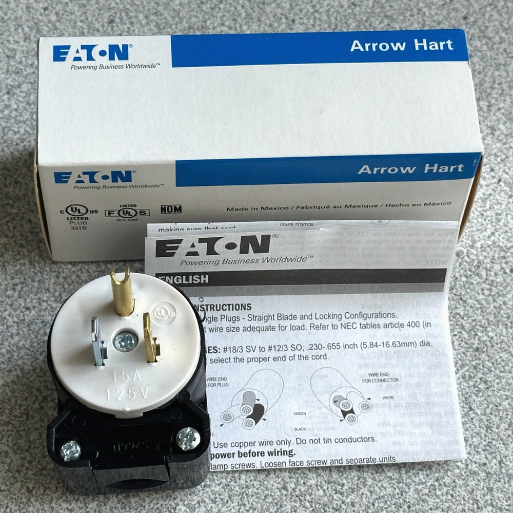 NEW EATON 5266AN Industrial Angle Plug 15A-125V 2-pole, 3 Wire Grounding 5-15P