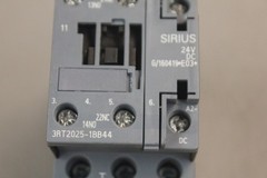 SIEMENS SIRIUS CONTACTOR 3RT2025-1BB44