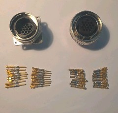 New TE CONNECTIVITY 208488-1 208489-1 Mate Set With Gold Size Type III Contacts