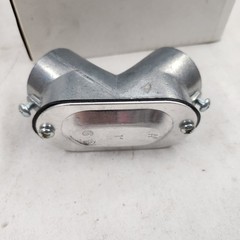 New Box Of 5 Arlington HL-100 Combination Pulling Elbow HL100 AK