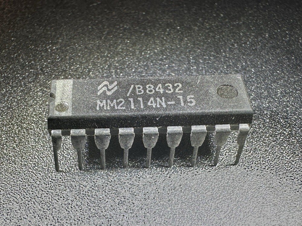 3x MM2114N-15 | National Semiconductor | 18-pin DIP