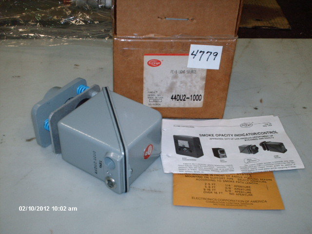 Fireye FE-5 Light Source P/N 44DU2-1000 120V 50/60 Hz 20 VA (NIB)