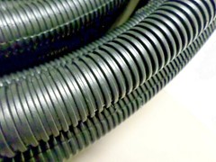 5/8″ x 10-Feet Black Poly Corrugated Split Wire Loom Protective Tubing