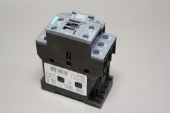 SIEMENS SIRIUS 3RT2025-1BB40 CONTACTOR MODULE (B)