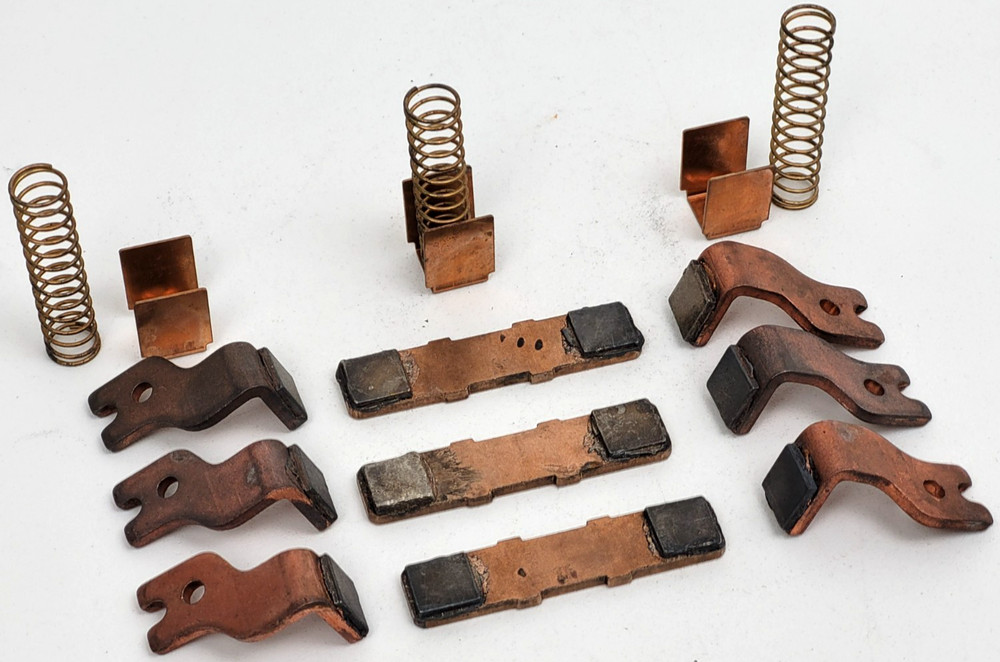 101×112 General Electric Contacts – Next Day Option – No Screws – Incomplete