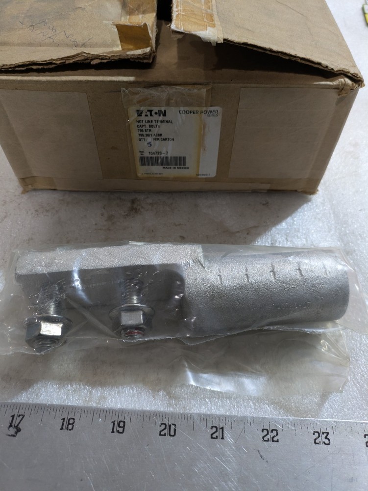 EATON Cooper Power 104723-7 Hot Line Terminal with Bolts Industrial Electrical 1