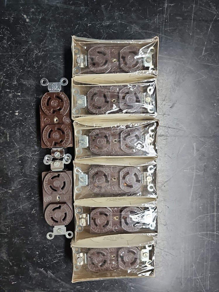 Lot 8 Arrow Hart 6580 Locking Duplex Receptacle 15A 250V 2P 3W NEMA L6-15R H&H