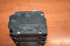 GE THHQL32020 Circuit Breaker RMS 22K AMPS 240V MAX type THHQL 3 Pole