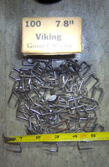 Vintage 100 count 7/8″ Electric Ground Staples Viking