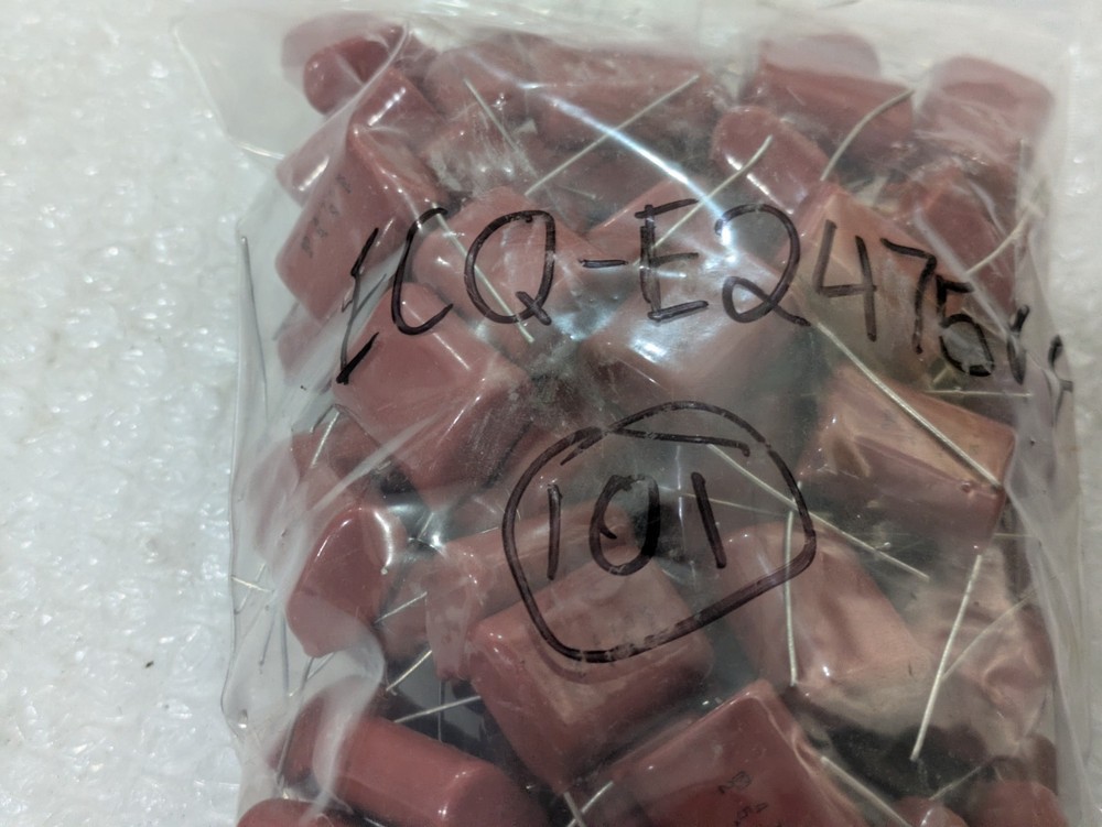 Panasonic ECQ-E2475KF Film Capacitor 4.7uF 250V 10% Radial Polyester Lot of 101