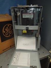 GE AC34LC1G 40A 3ph 3W 480V Ground Armor Clad Breaker Type Flex-A-Plug Busplug