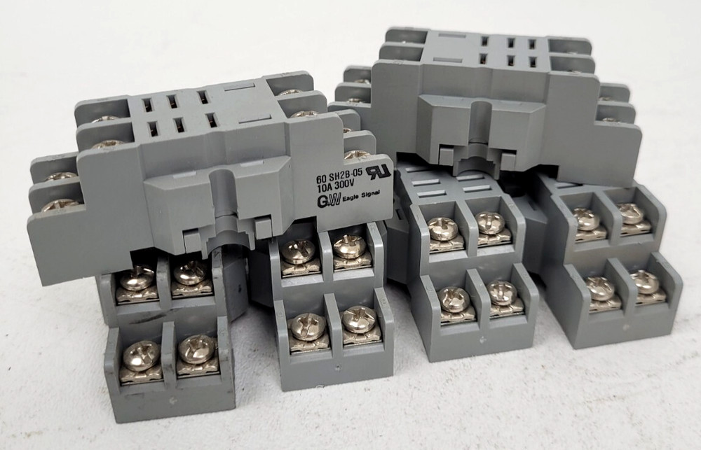 (Lot of 6) 60SH2B-05 G+W Eagle Signal 10 Amp 300 Volt Socket Base – New