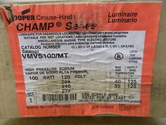 NEW COOPER CROUSE-HINDS HIGH PRESSURE SODIUM BALLAST FIXTURE – VMVS100/MT