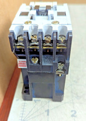 Allen-Bradley 100-A09ND3 Series B Contactor (Gray) WORKING PULL [B9B4]
