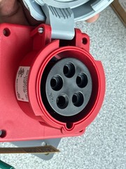 NEW EATON AH520R7W Arrow Hart pin and sleeve receptacle 20A 3 Ph 277/480V 4P5W