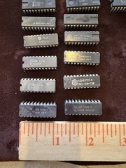 19 Miscellaneous Assorted EPROM Chips 5101&5501 Untested