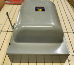 SQUARE D 82354 SAFETY SWITCH 200 AMP 480 V TYPO 1 DOUBLE THROW NON FUSIBLE
