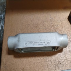 LOT OF 4 Appleton C200-M, Rigid Conduit Outlet Body, 2 In Form 35 Unilet, 1 PC