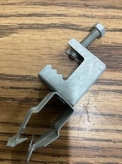 Box Of 17 BC12P CADDY Flange Clip 3/4 EMT Supports