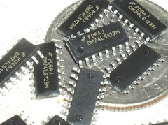 12 FAIRCHILD 74123 DM74LS123M DUAL RETRIGGERABLE ONE SHOT MULTIVIBRATOR 16-SOIC