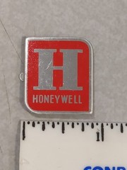 Lot of 4 MH Brown Electronik Badges Emblem Logo Honeywell Electronic
