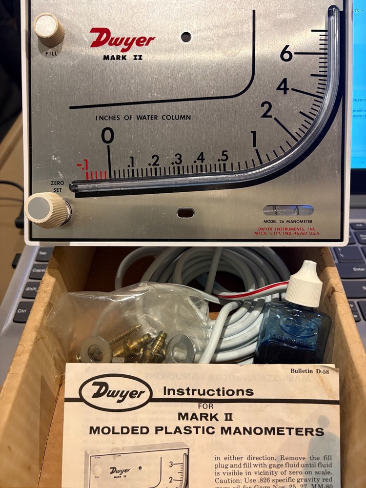 Dwyer Mark II DW26 Manometer
