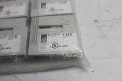 Rittal SV 9340.030 Busbar Support 1-Pole – 4 Units New