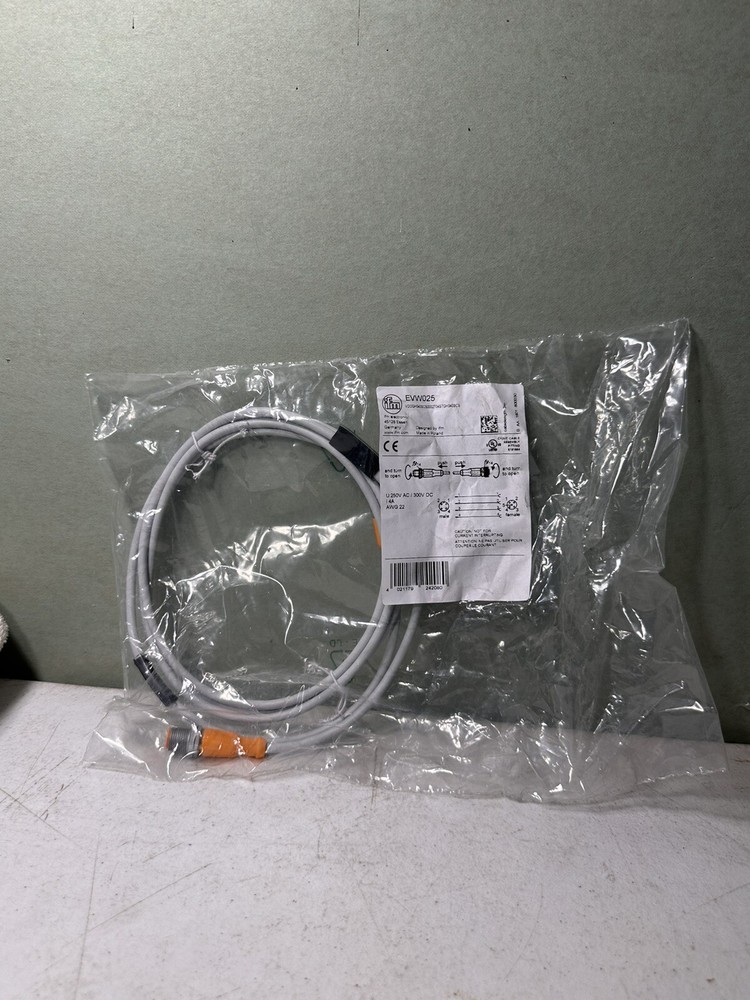 EVW025, DOUBLE-ENDED PATCHCORD, VDOGH040SCS0002T04STGH040SCS (lot Of 3)