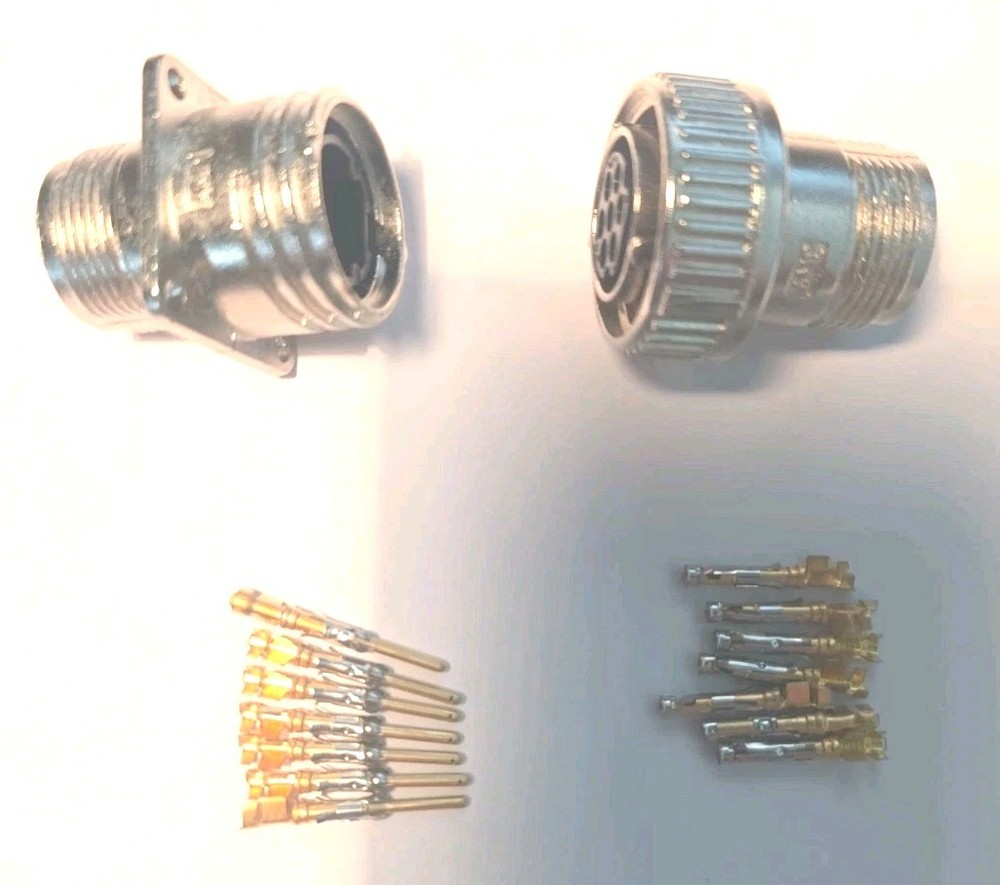 New TE CONNECTIVITY 208714-1 208715-1 Mate Set With Gold Size Type III Contacts