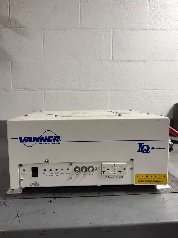Vanner IQ12-2600 Industrial 12v DC to 120v AC Power inverter