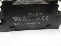(2) OMRON PTFO8A-E 15A 240V MAX FINGER PROTECTION 8 PIN SOCKET NNB