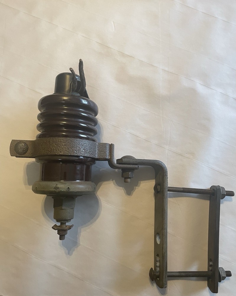 Vintage L. M. Industries 3KV Distribution Valve Arrestor In Great Used Condition