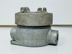 COOPER CROUSE-HINDS EABC16 CONDUIT OUTLET BOX WITH COVER 1/2″ Used