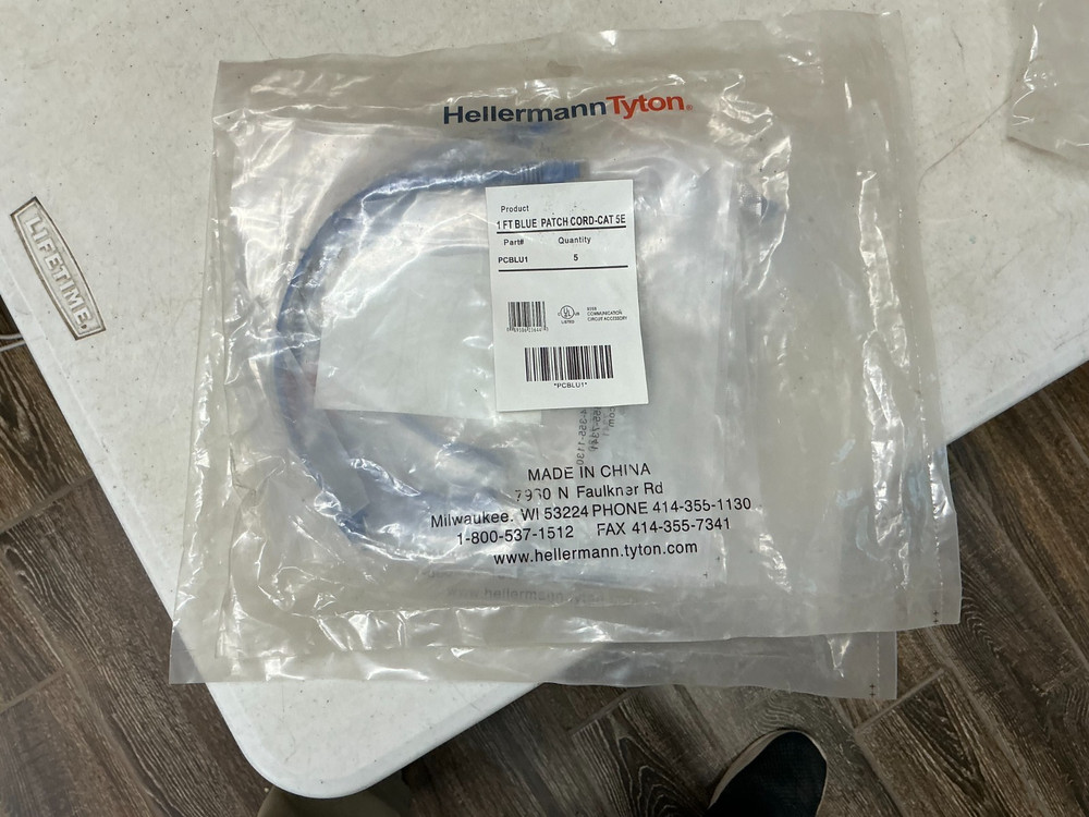 *FREE SHIPPING* Hellermann Tytion PCBLU1 Blue Patch Cord 1ft Cat 5E (5pcs.) -NEW
