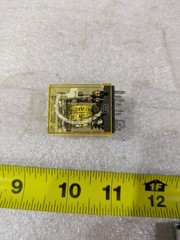 IDEC RH2B-U AC24V DPDT Ice Cube Power Relay 10A 8-Pin Plug-In General 2/ORDER