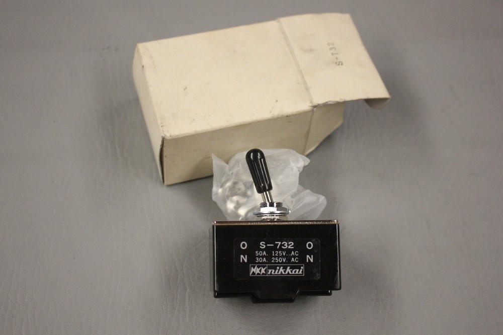NEW NIKKAI S-732 TOGGLE SWITCH 125-250V
