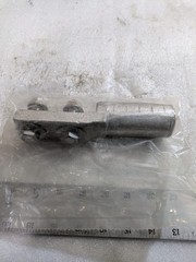 EATON Cooper Power 104723-7 Hot Line Terminal with Bolts Industrial Electrical 1
