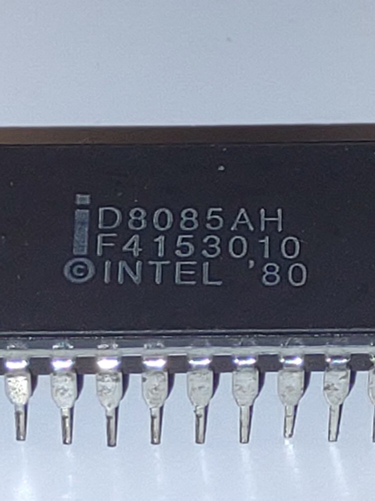 intel D8085AH CPU Microprocessor IC Chip NOS Ceramic vintage Malaysia 8346