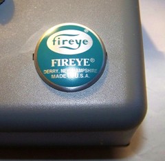 FIREYE INC. UVM2 NOS FLAME SAFEGUARD CONTROL M-SERIES CHASSIS ULTRA VIOLET RECYC